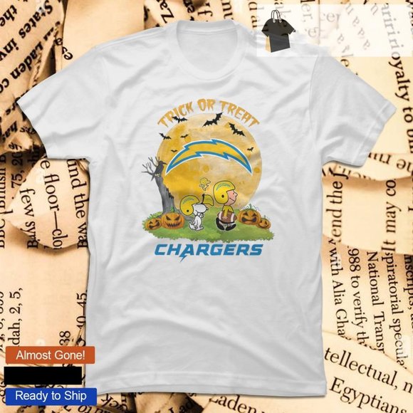 Tops - Snopy Trick Or Treat Halloween Los Angeles Chargers shirt tee